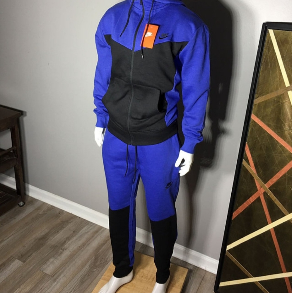 Nike sweatsuit tracksuit set